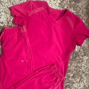 White Cross|Fit pink jogger scrub set